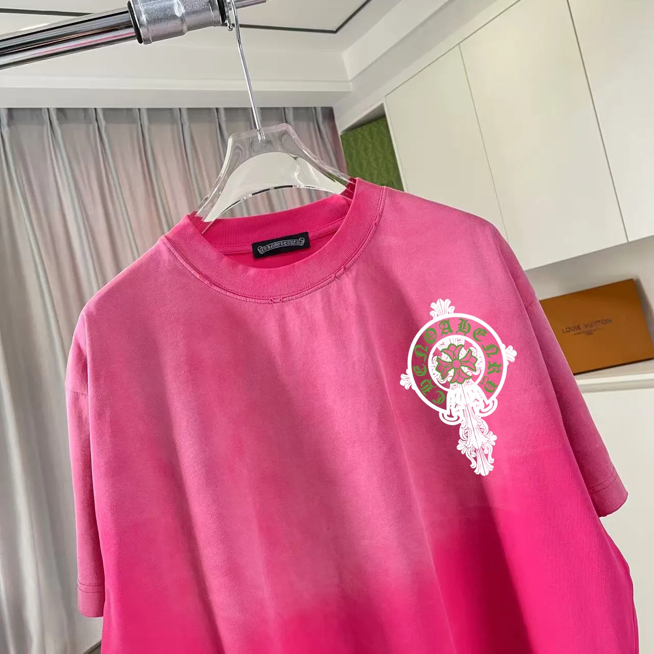 🅿️190 ch Crow* 2025 summer new style, washed, faded, worn, Sanskrit cross print, short-sleeved T-shirt, customized fabric 320g, same style for men and women, size: S M L XL XXL five sizes, color: black, gray, gradient black, gradient red